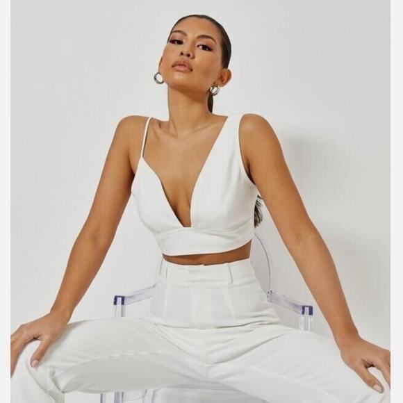 New MISSGUIDED Elegant Tall Asymmetrical White Bralet Crop Top Women's SIZE 8 - Picture 1 of 7